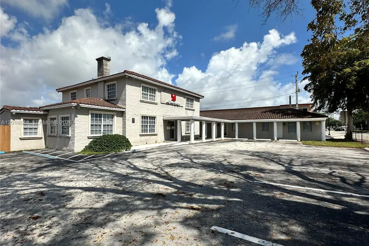 1040 S Federal Hwy, Hollywood FL 33020