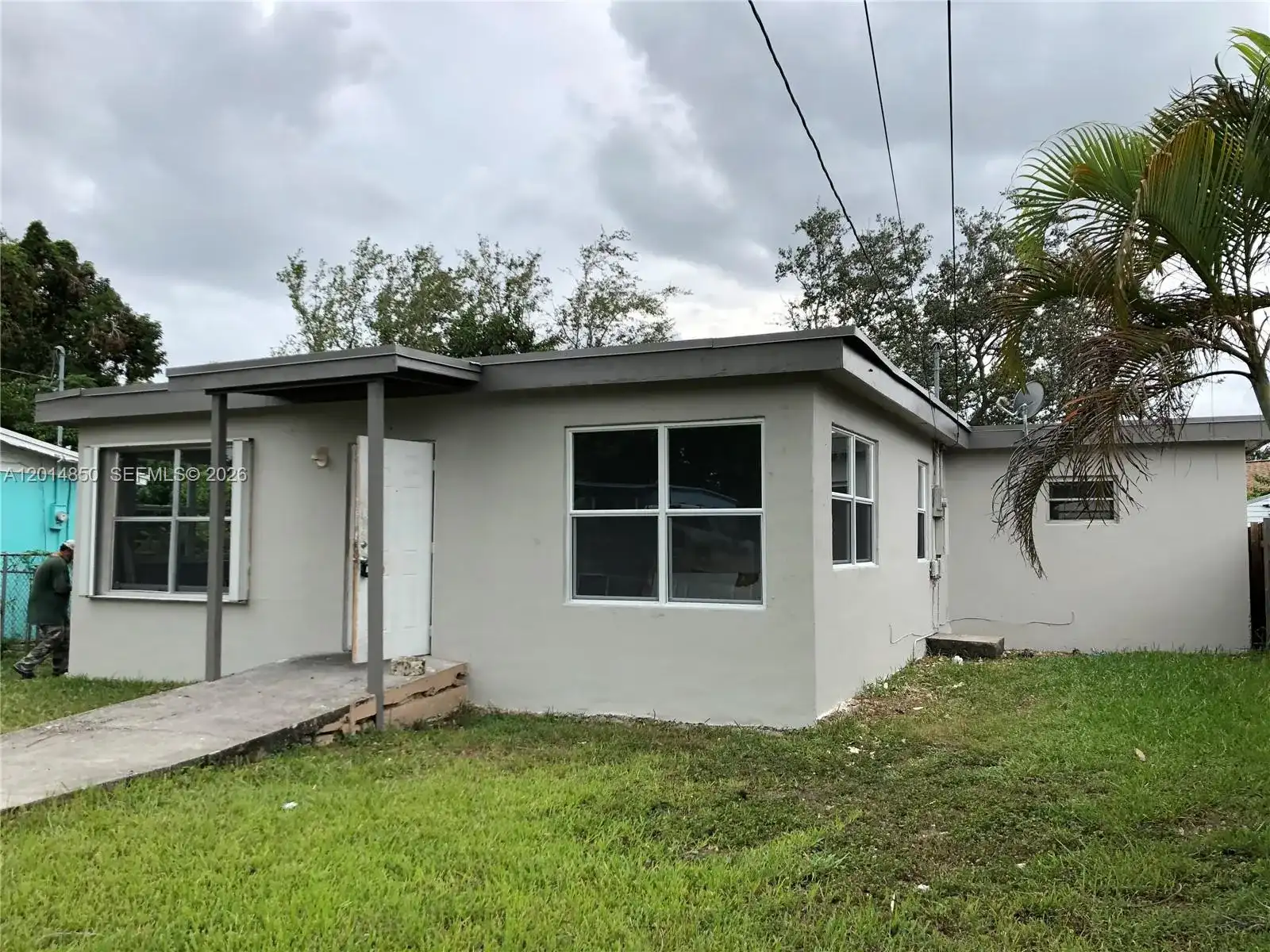424 SW 12th Ave, Homestead FL 33030