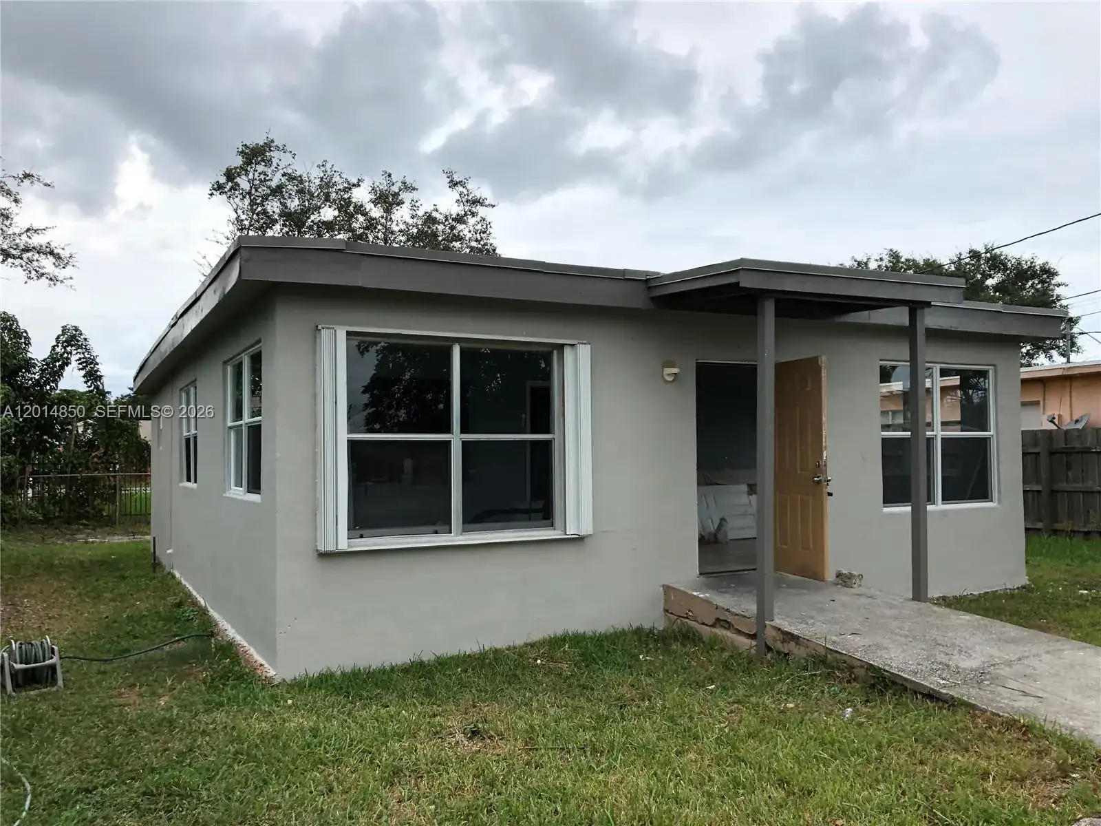 424 SW 12th Ave, Homestead FL 33030 photo 2