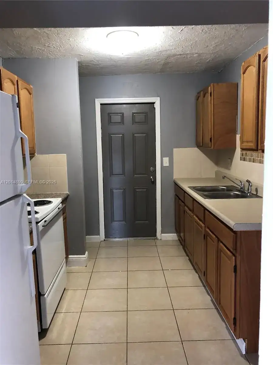 424 SW 12th Ave, Homestead FL 33030 photo 3