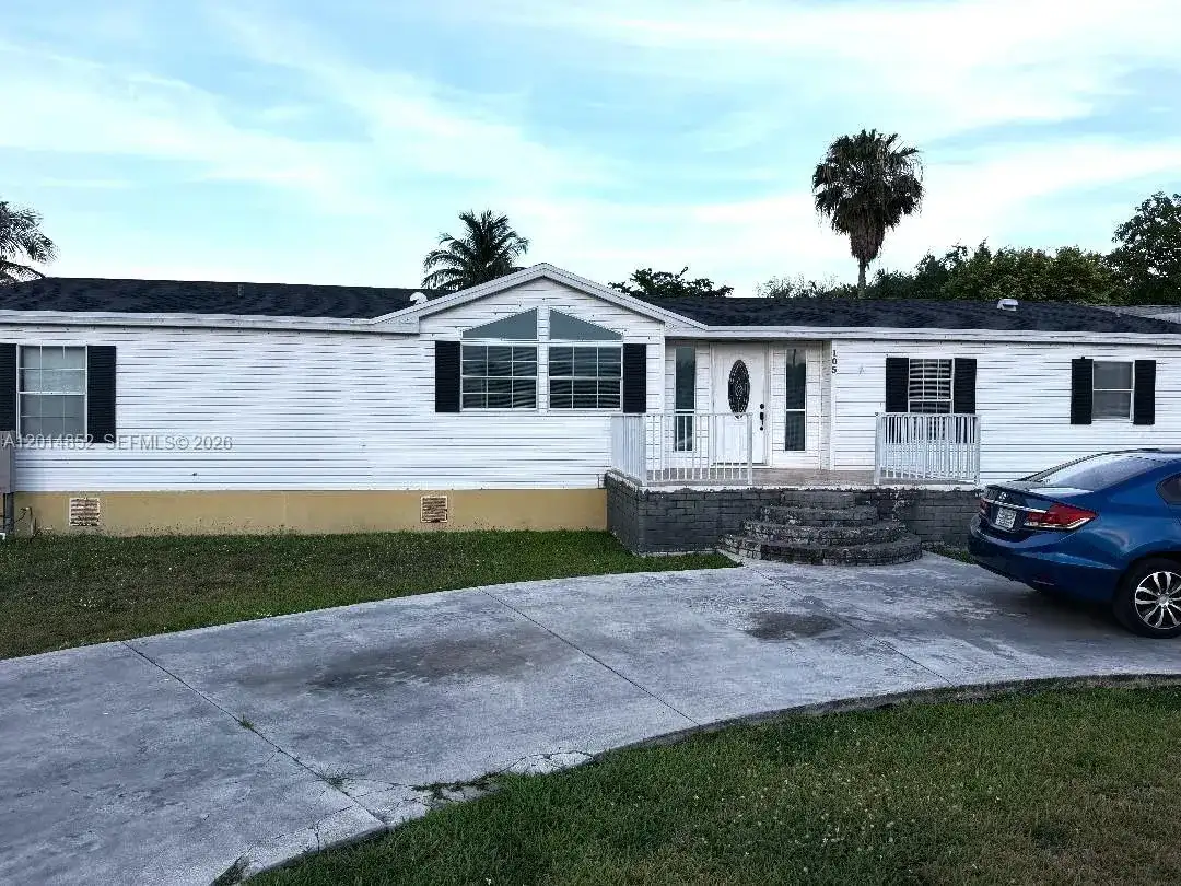 19800 SW 180th Ave unit 105, Miami FL 33187 photo 2
