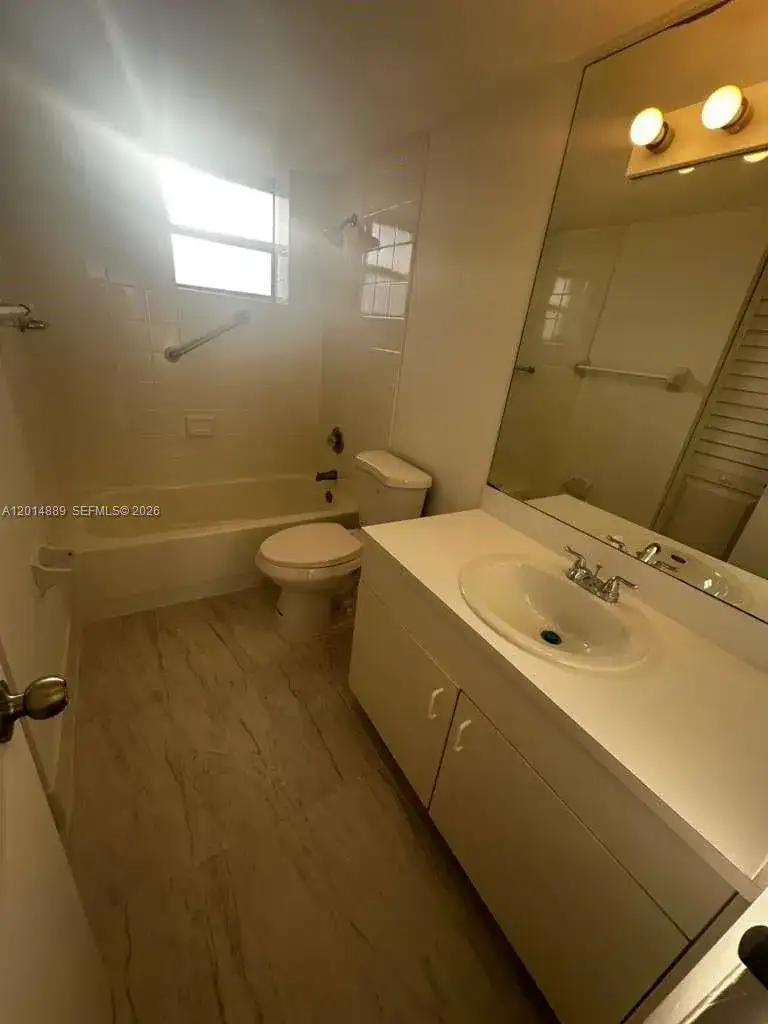 2903 NE 163rd St # 506, North Miami Beach FL 33160 photo 4