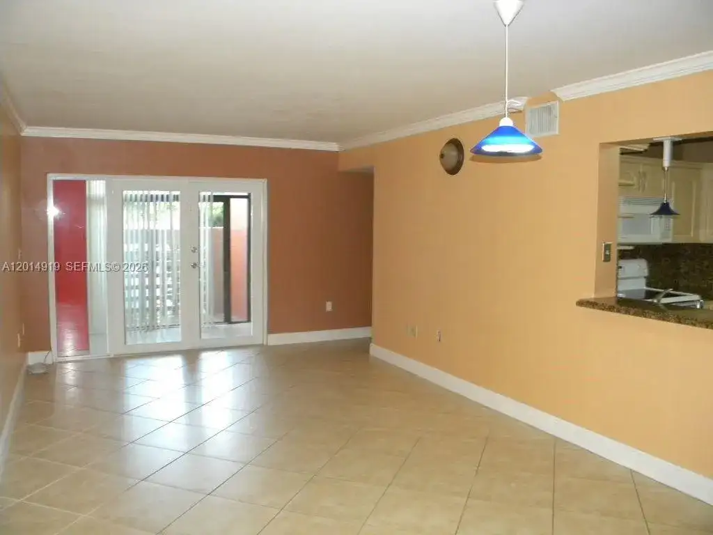 10249 NW 9th St Cir # 8, Miami FL 33172 photo 2