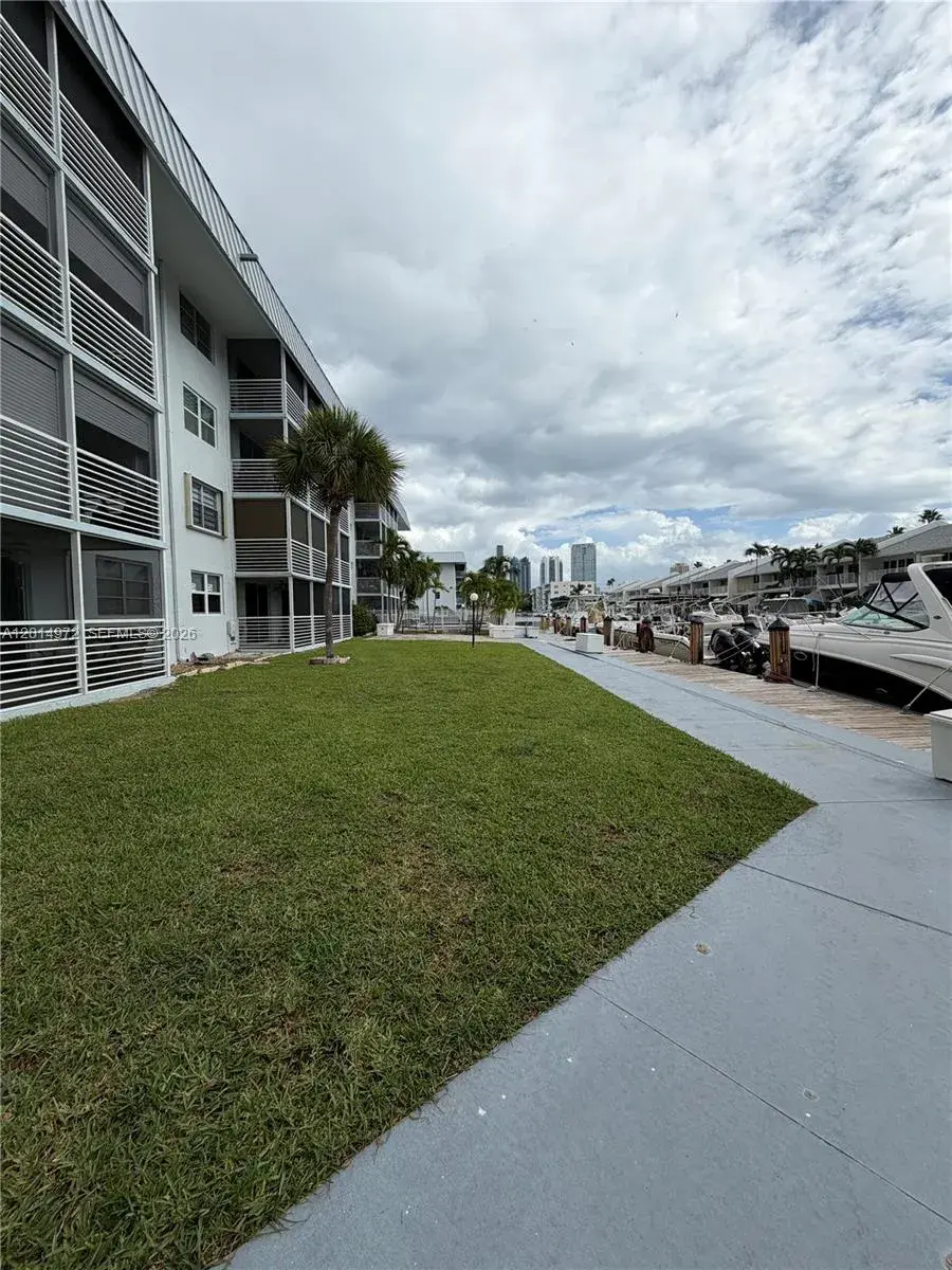 3550 NE 169th St, North Miami Beach FL 33160