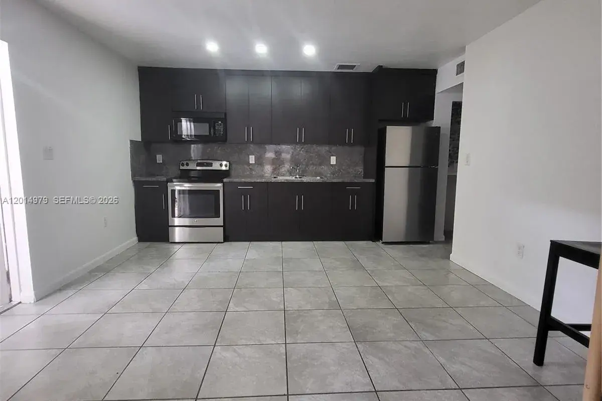 315 NW 59th St # 2, Miami FL 33127