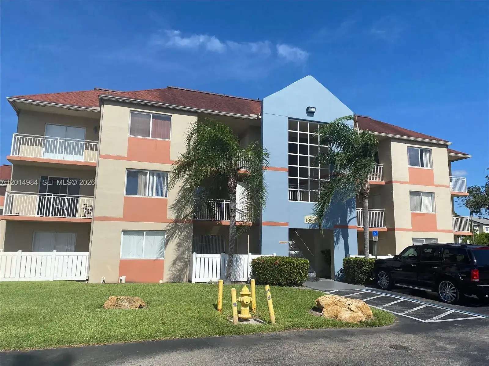 18820 NW 57th Ave # 203, Hialeah FL 33015