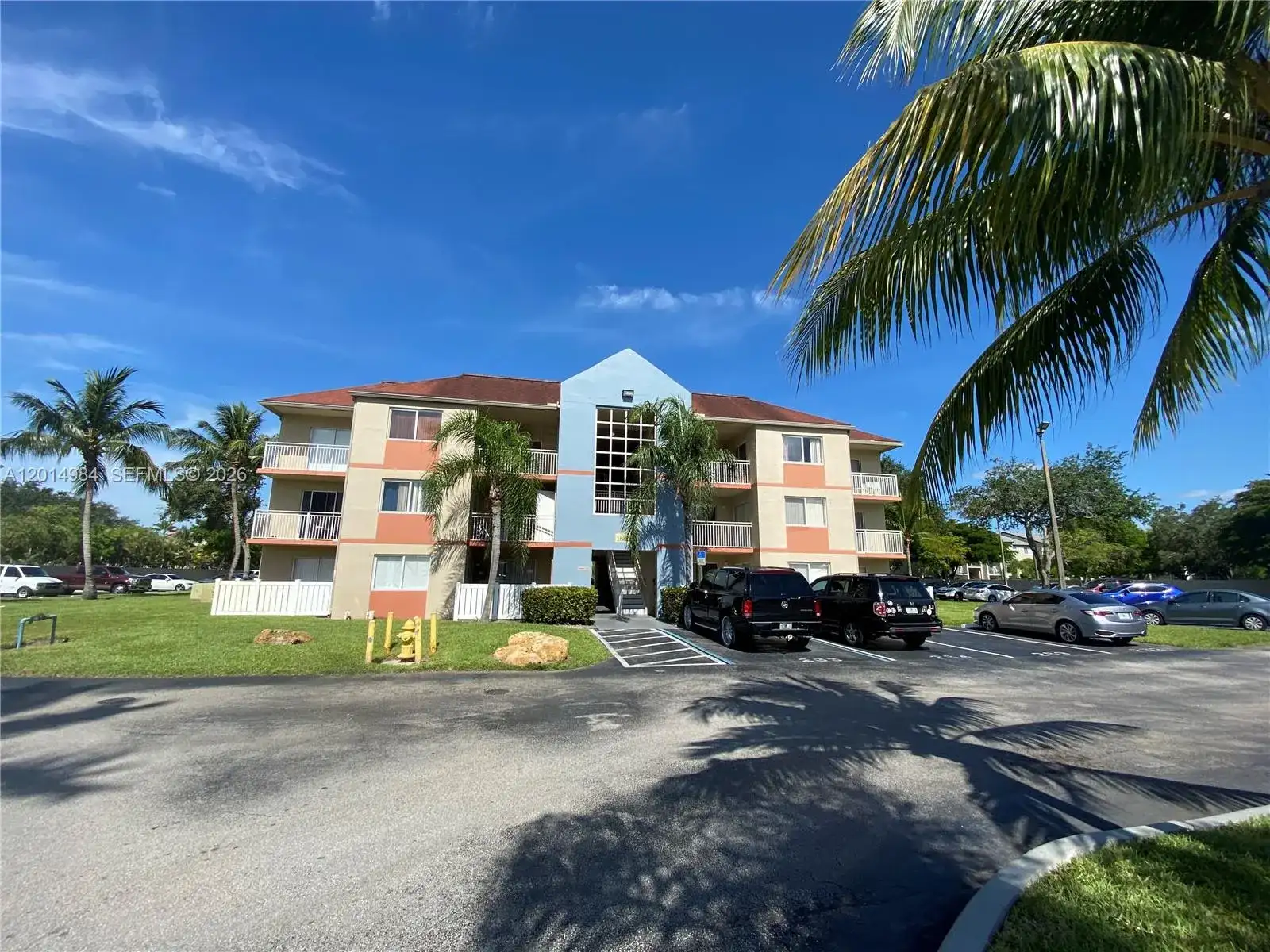 18820 NW 57th Ave # 203, Hialeah FL 33015 photo 2
