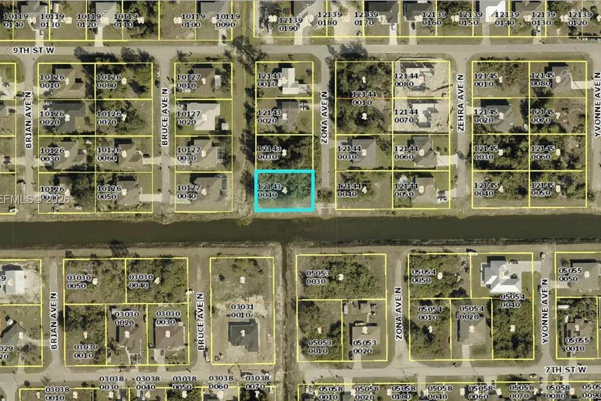 801 Zona Ave N, Lehigh Acres FL 33971