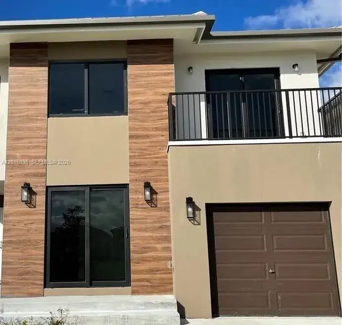 1151 NW NW 1st St, Florida City FL 33034 photo 2