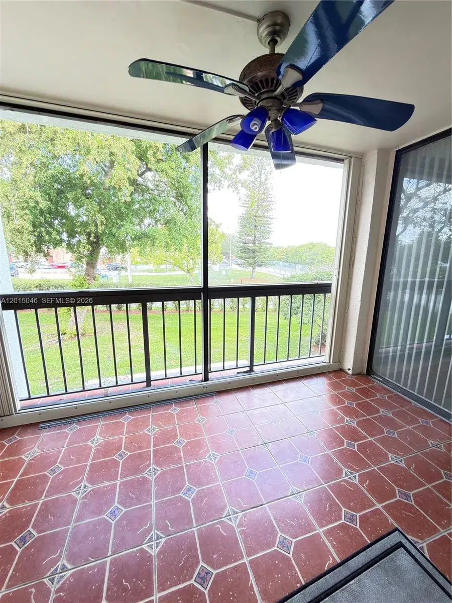 8441 Forest Hills Dr # 202, Coral Springs FL 33065