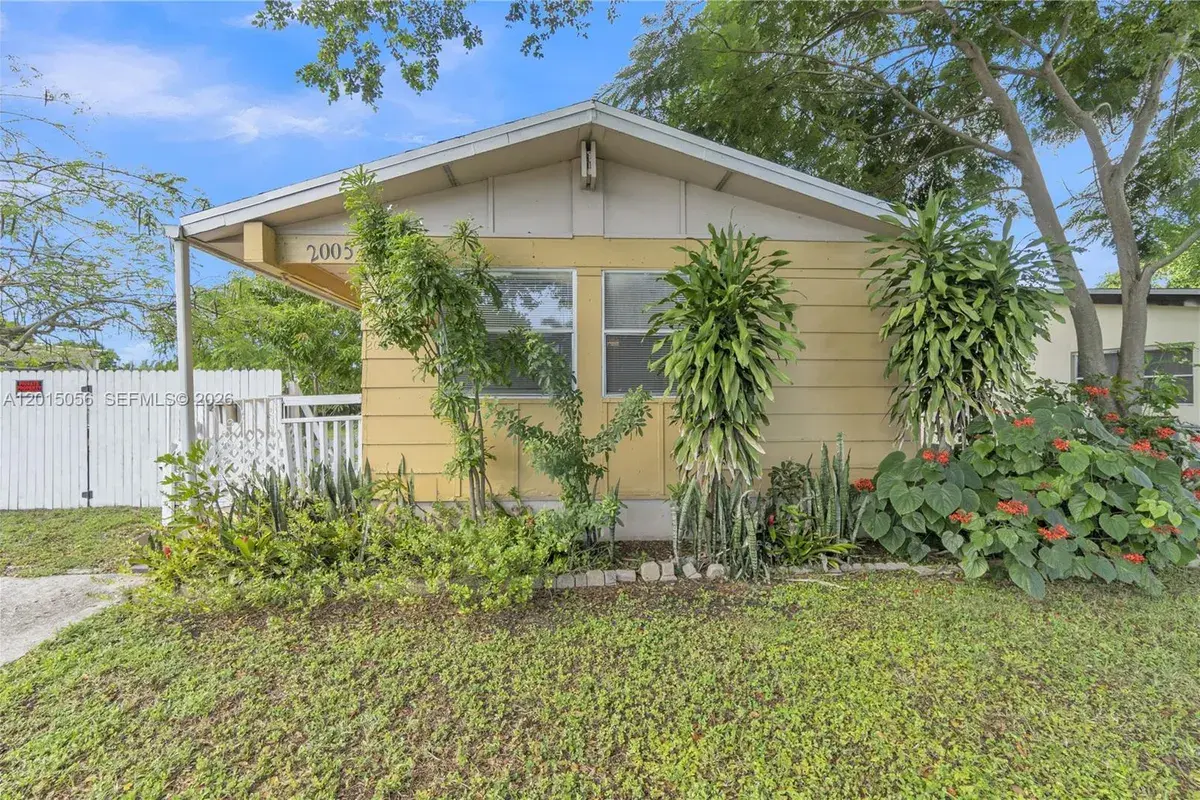 2005 NW 11th Ave, Fort Lauderdale FL 33311