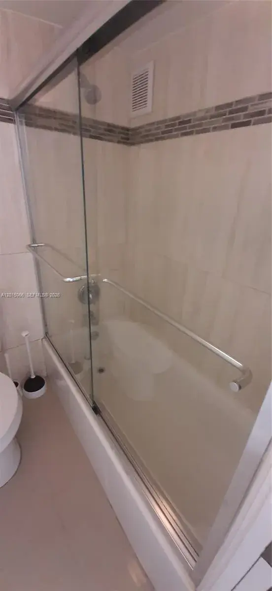 16909 N Bay Rd # 914, Sunny Isles Beach FL 33160