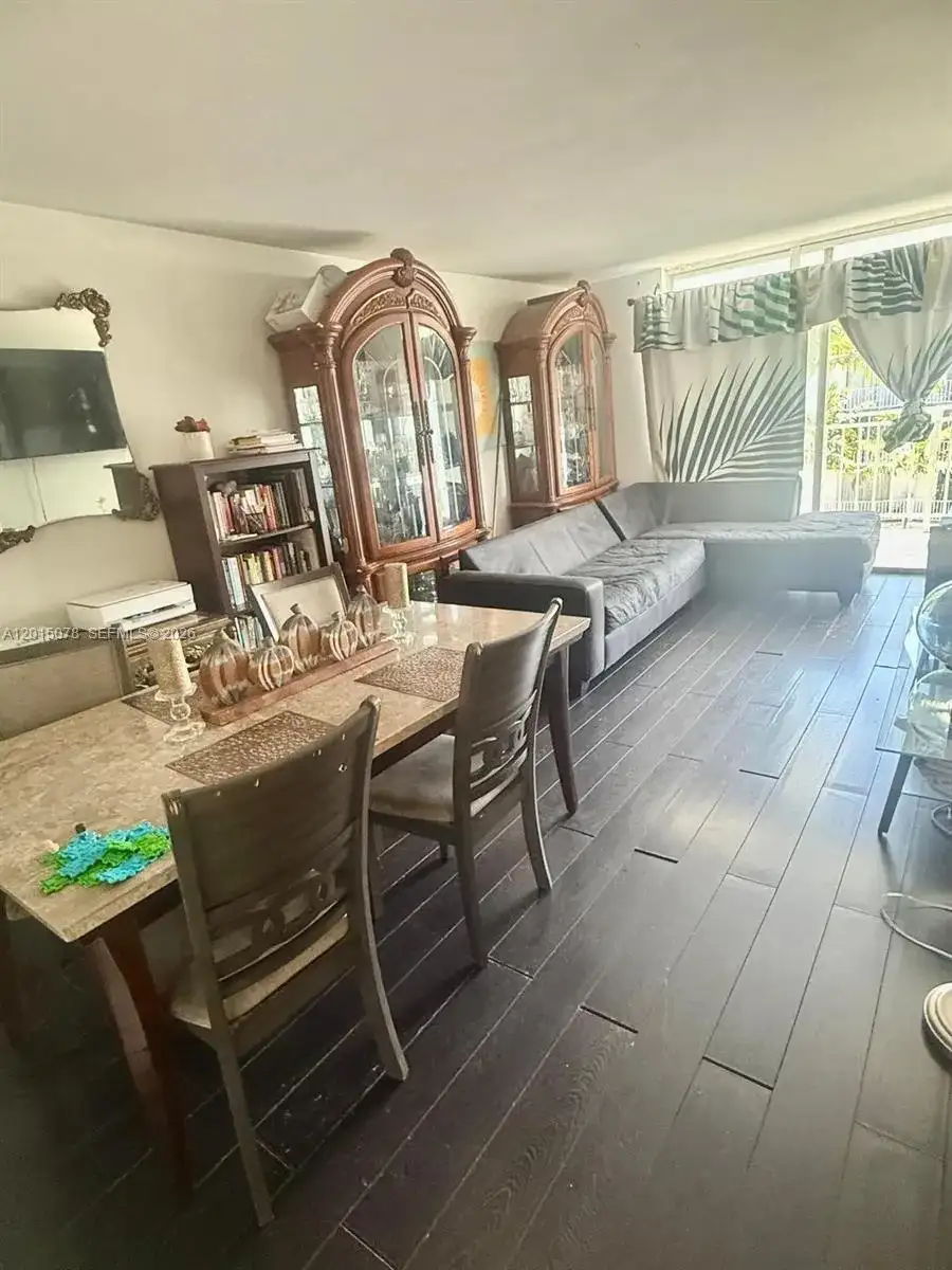 488 NW 165th St Rd # 512, Miami FL 33169 photo 3