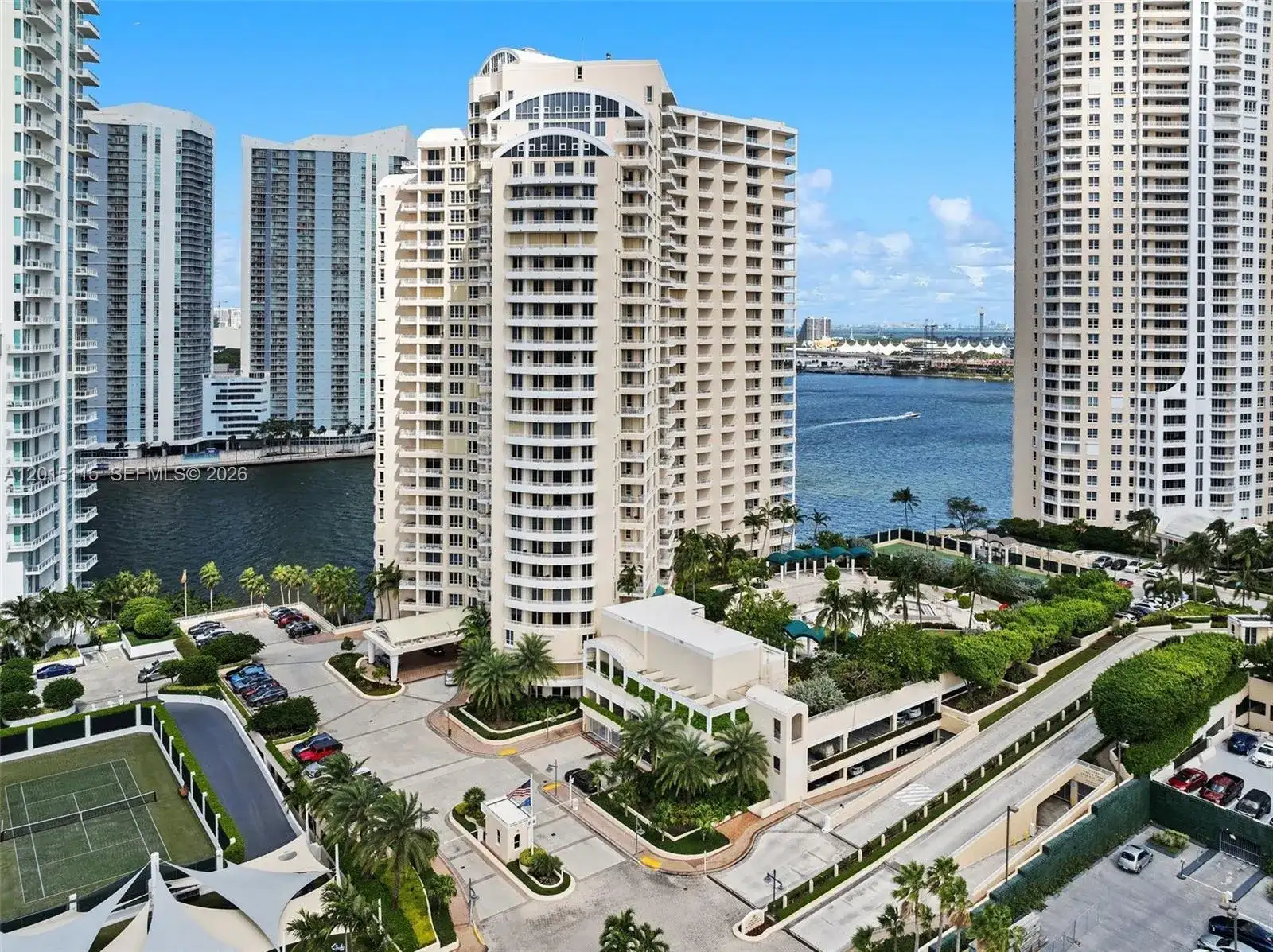 888 Brickell Key Dr # 609, Miami FL 33131 photo 2