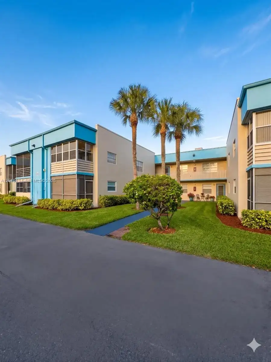 416 Burgundy I # I, Delray Beach FL 33484 photo 3