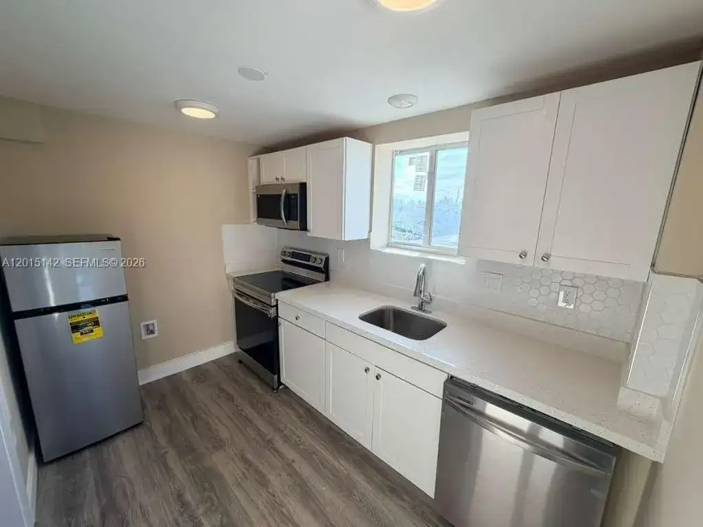 943 79th Ter # 202, Miami Beach FL 33141 photo 5