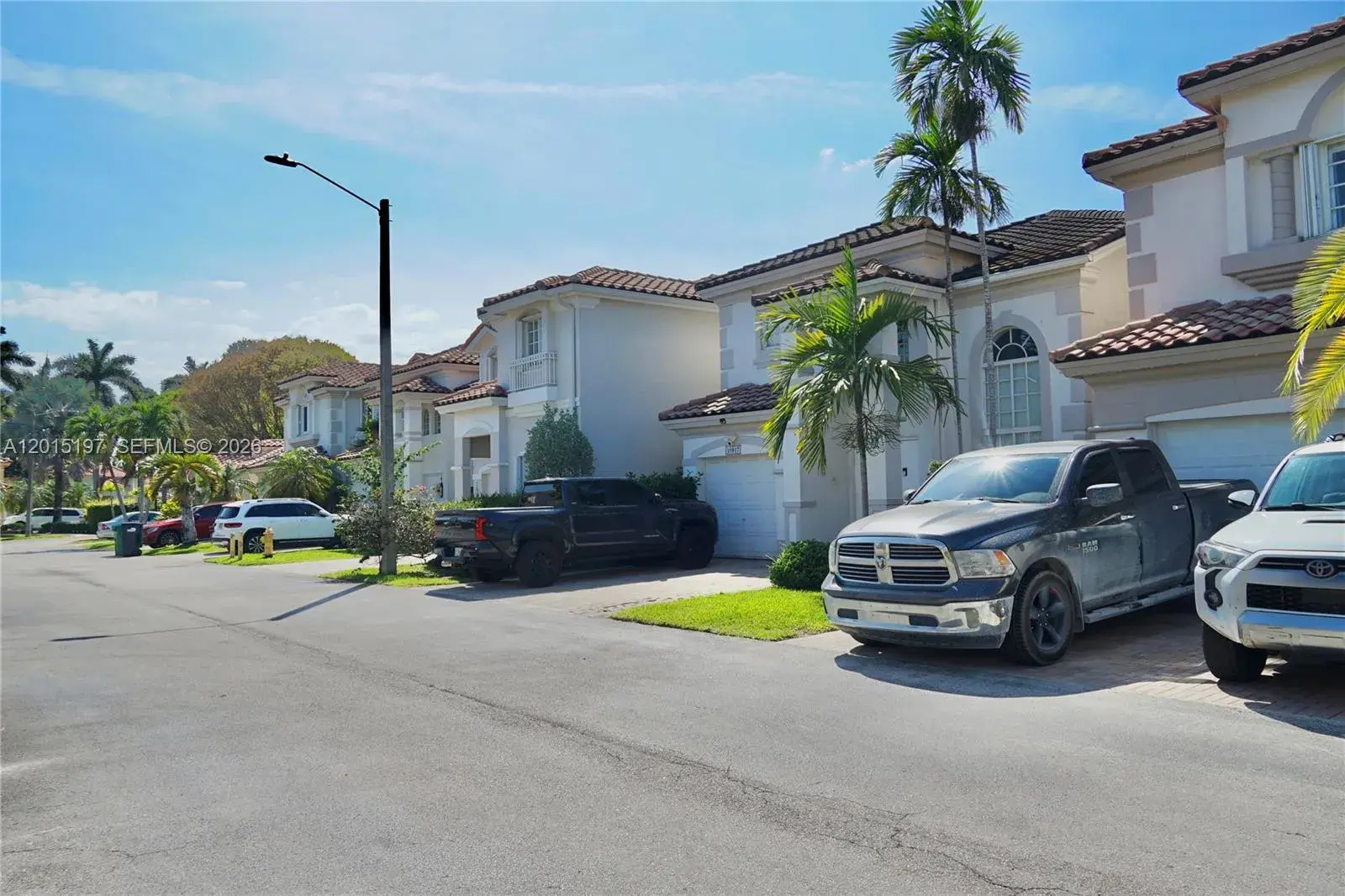 10913 NW 67th St, Doral FL 33178
