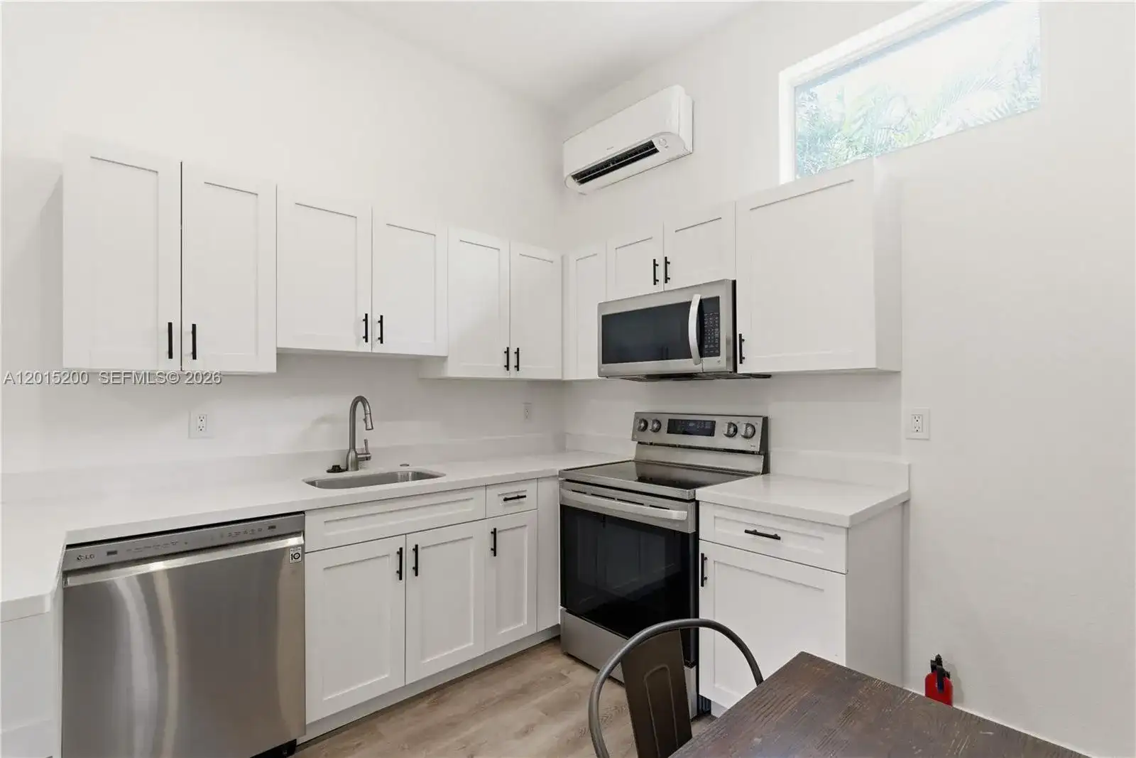 830 SE 14th St # 3, Fort Lauderdale FL 33316 photo 4
