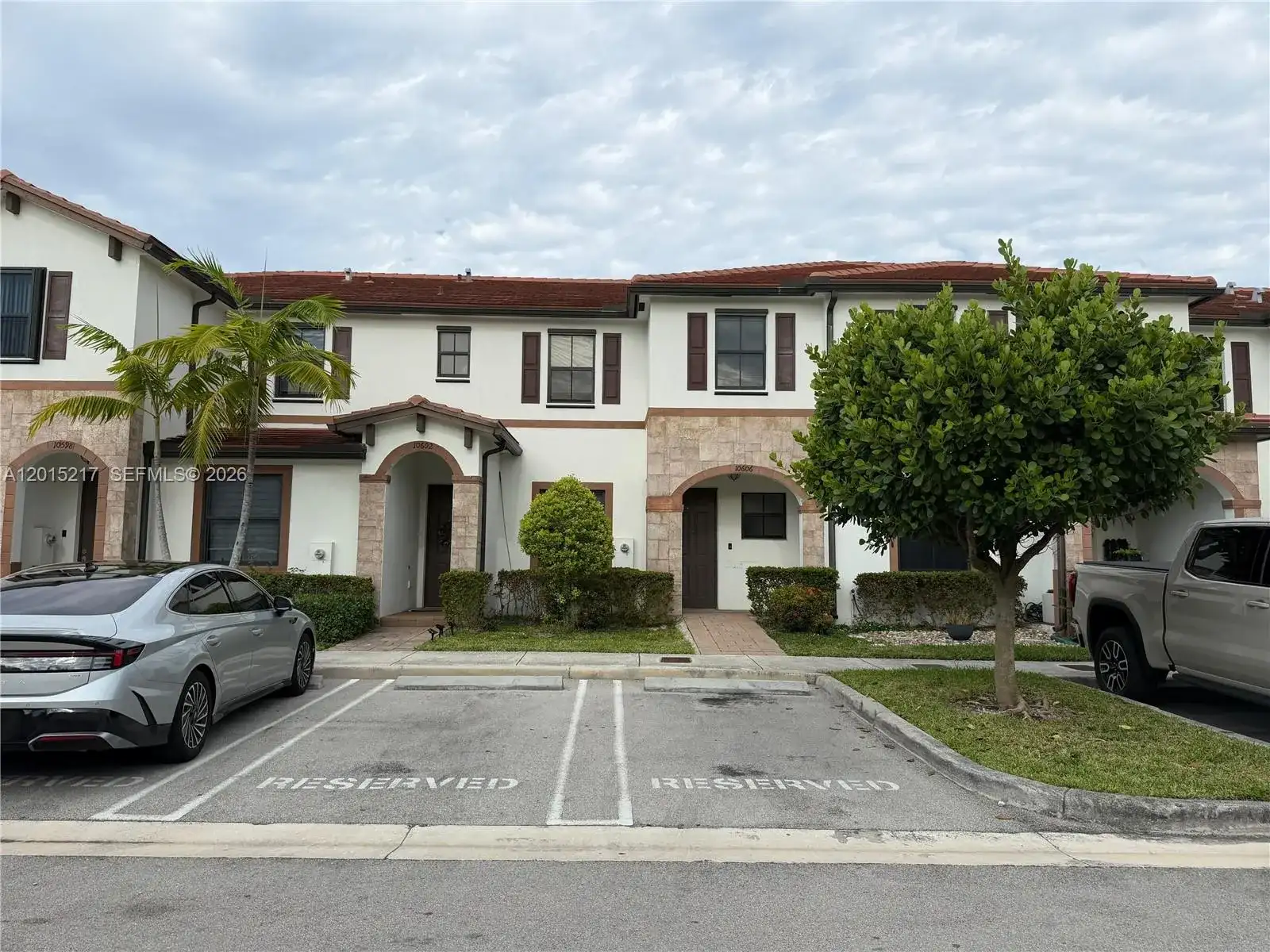 10606 W 33rd Way # 10606, Hialeah FL 33018 photo 2