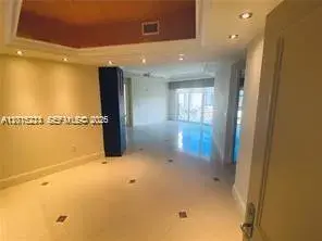 20000 E Country Club Dr, Aventura FL 33180