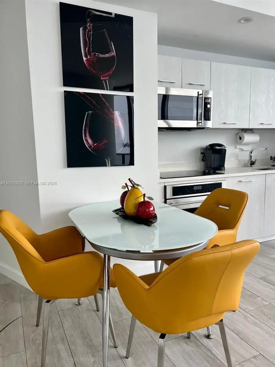 55 SW 9th St # 3308, Miami FL 33130 photo 5