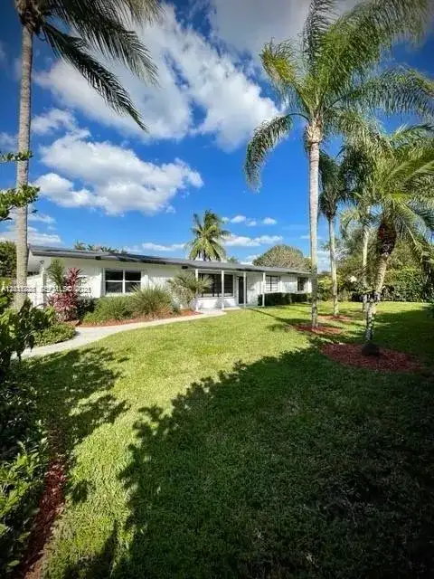 7425 SW 118th St # 0, Pinecrest FL 33156 photo 2