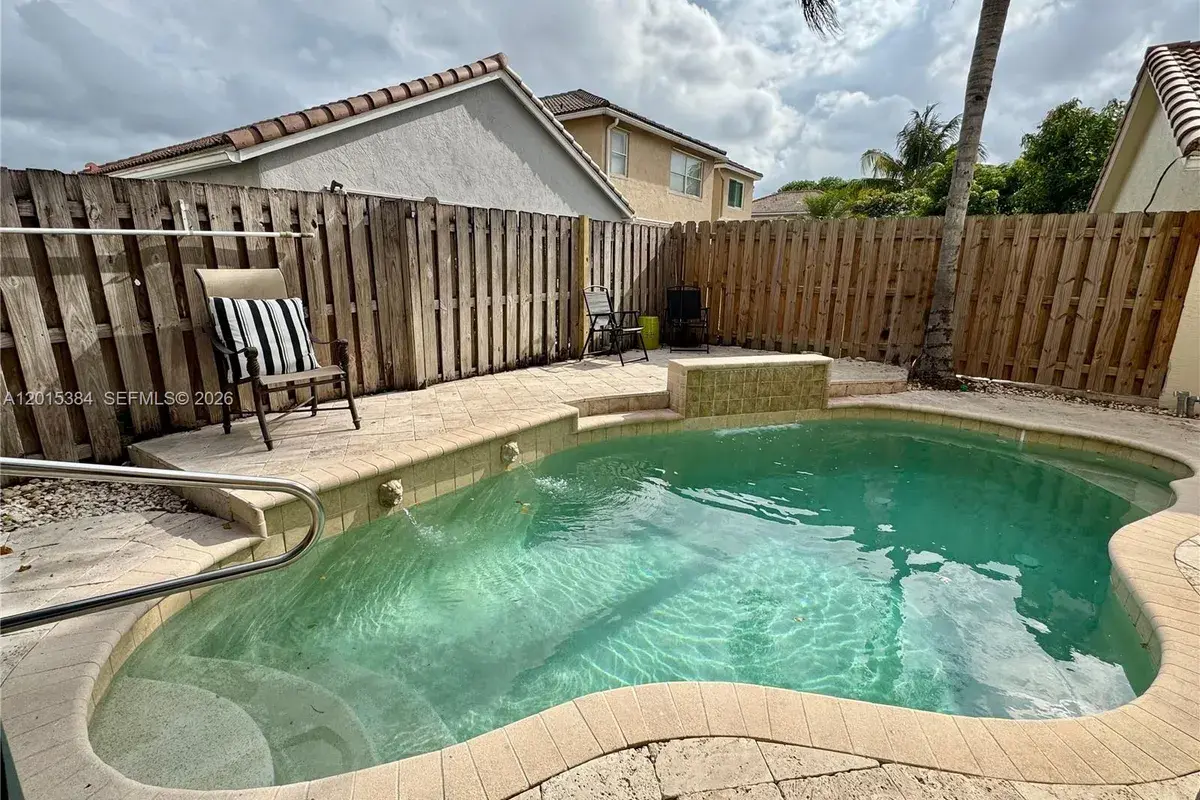 6864 Sugarloaf Key St, Lake Worth FL 33467