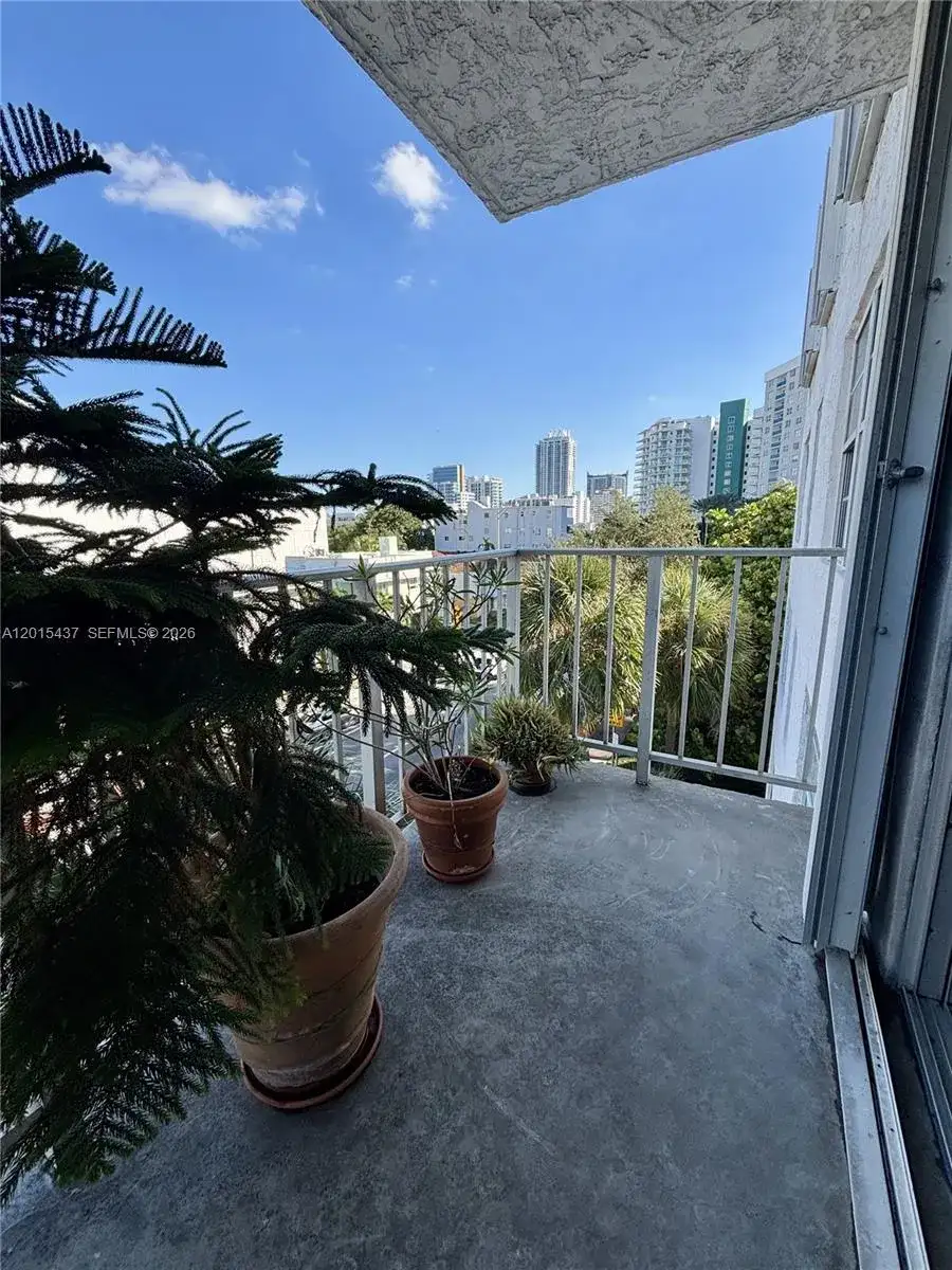6801 Indian Creek Dr # 402, Miami Beach FL 33141 photo 4