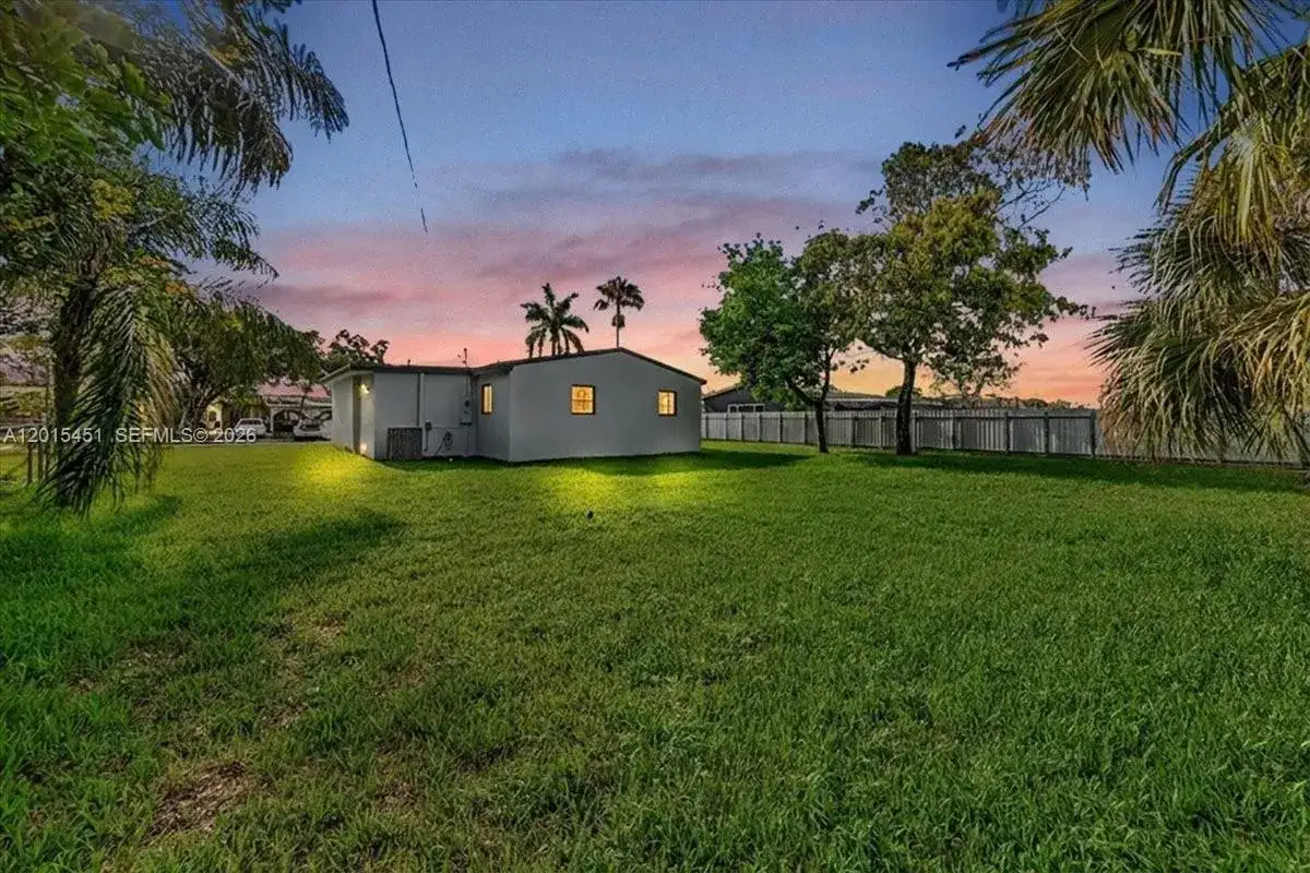 20930 NW 30th Ct, Miami Gardens FL 33056 photo 2
