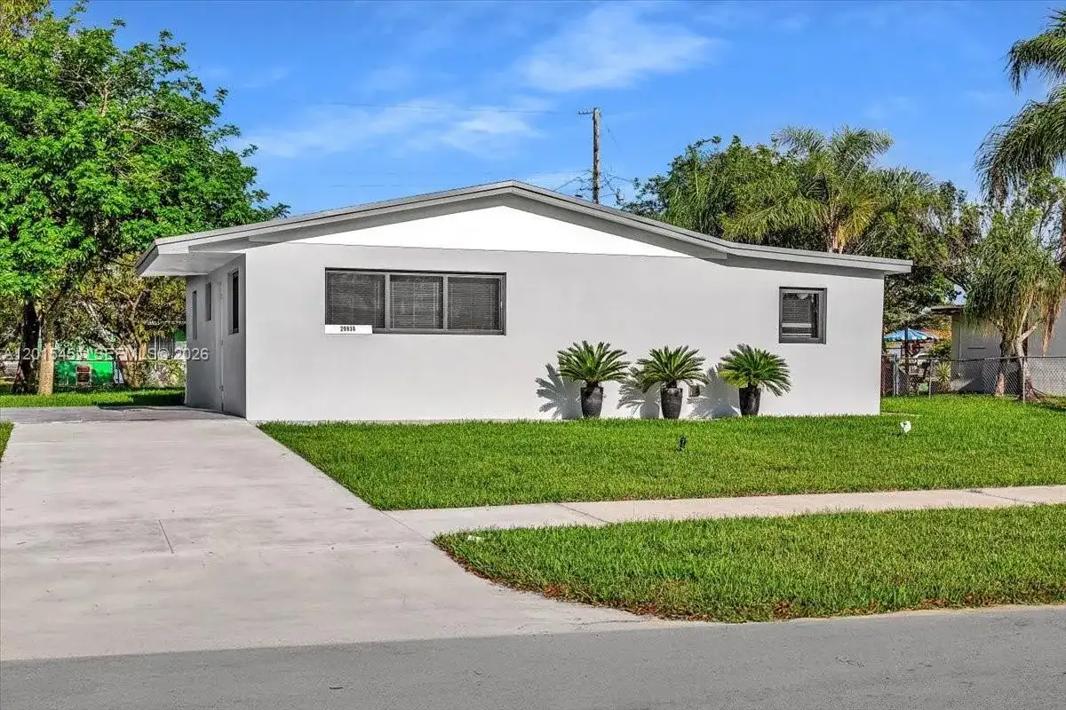 20930 NW 30th Ct, Miami Gardens FL 33056 photo 4