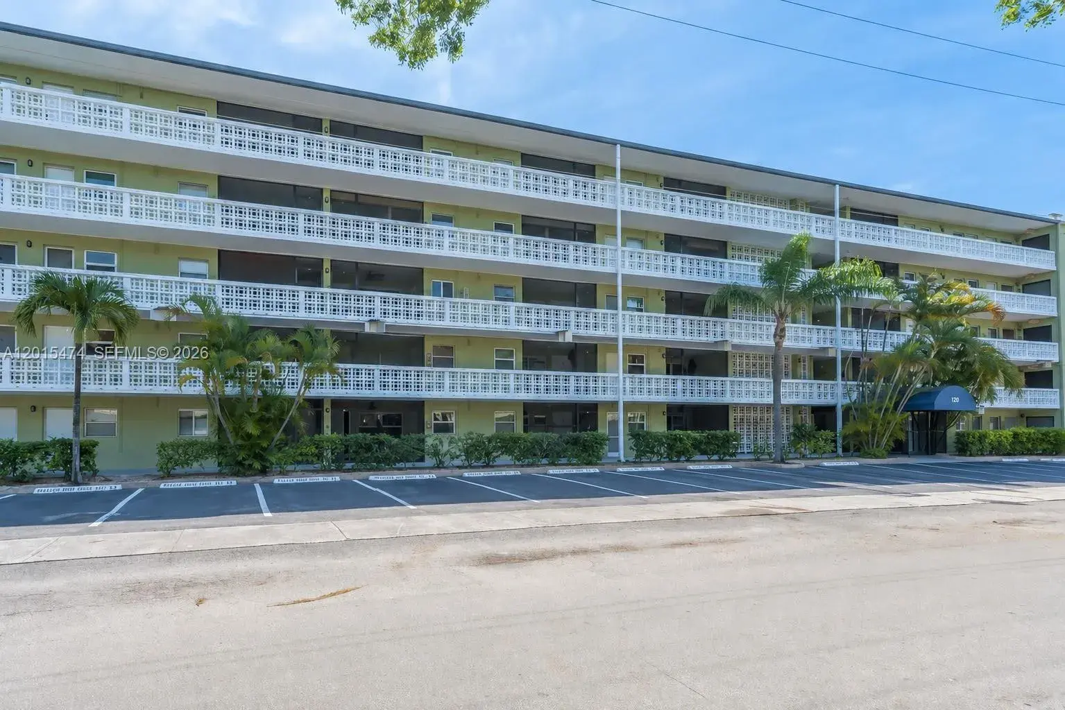 1425 Arthur St # 103A, Hollywood FL 33020