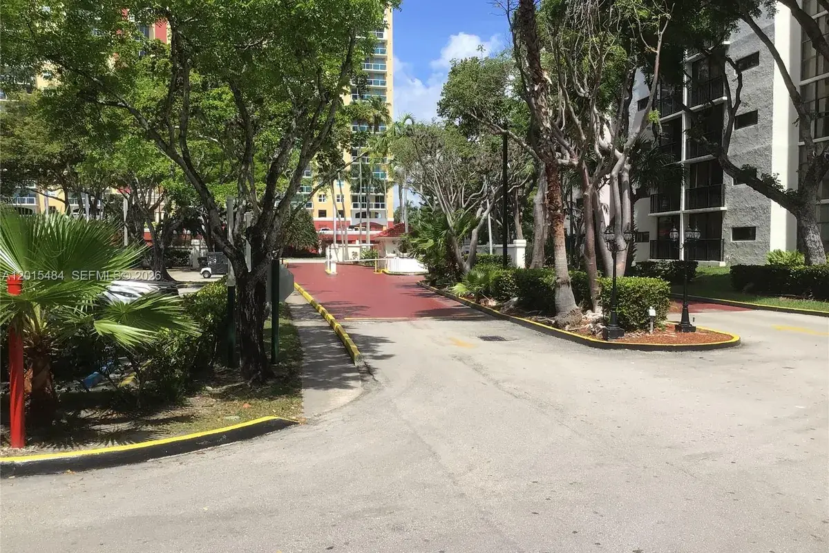 17021 N Bay Rd # 625, Sunny Isles Beach FL 33160
