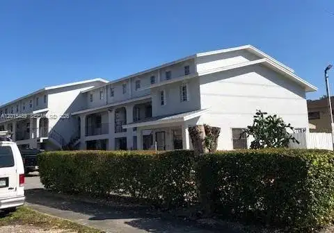 1460 N 43rd Pl # 106, Hialeah FL 33012 photo 2