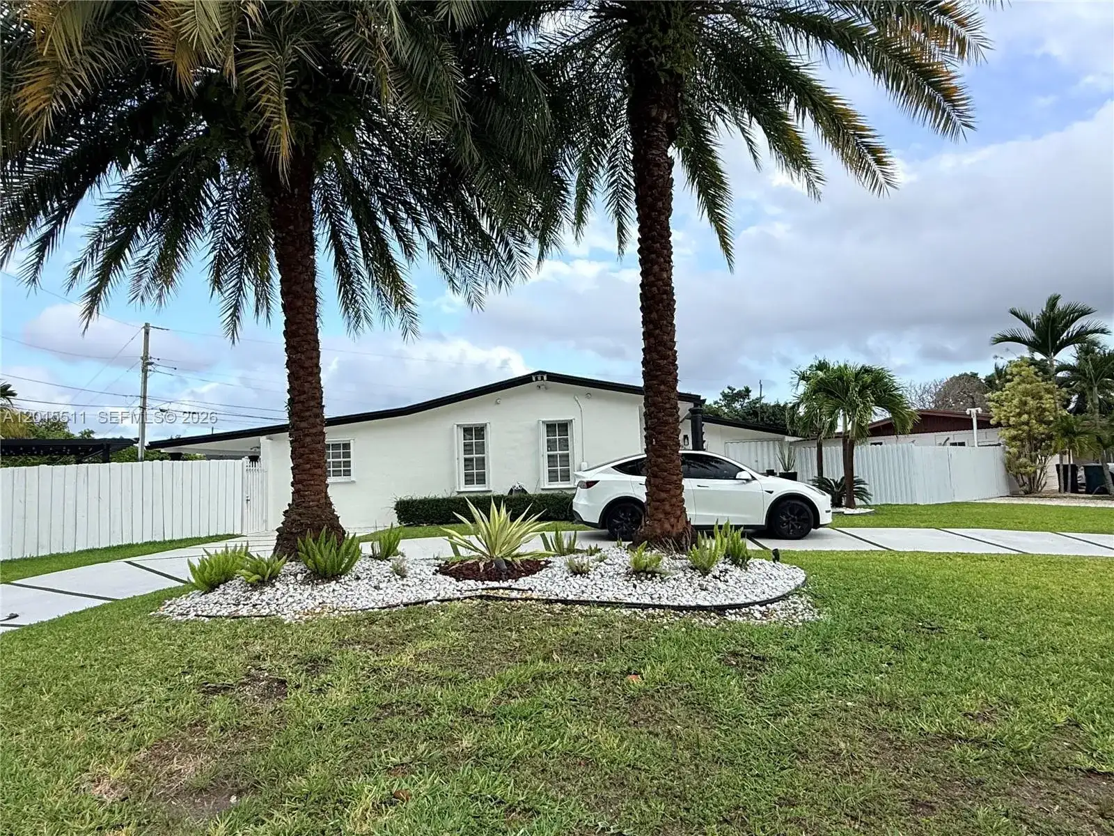 18601 Belview Dr, Cutler Bay FL 33157 photo 2