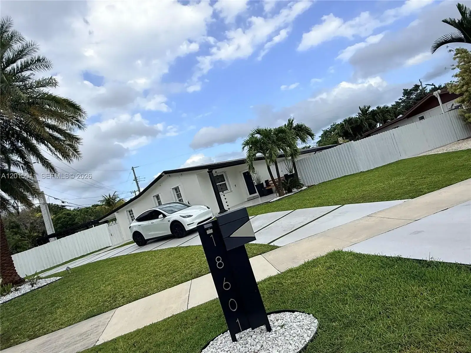 18601 Belview Dr, Cutler Bay FL 33157 photo 4