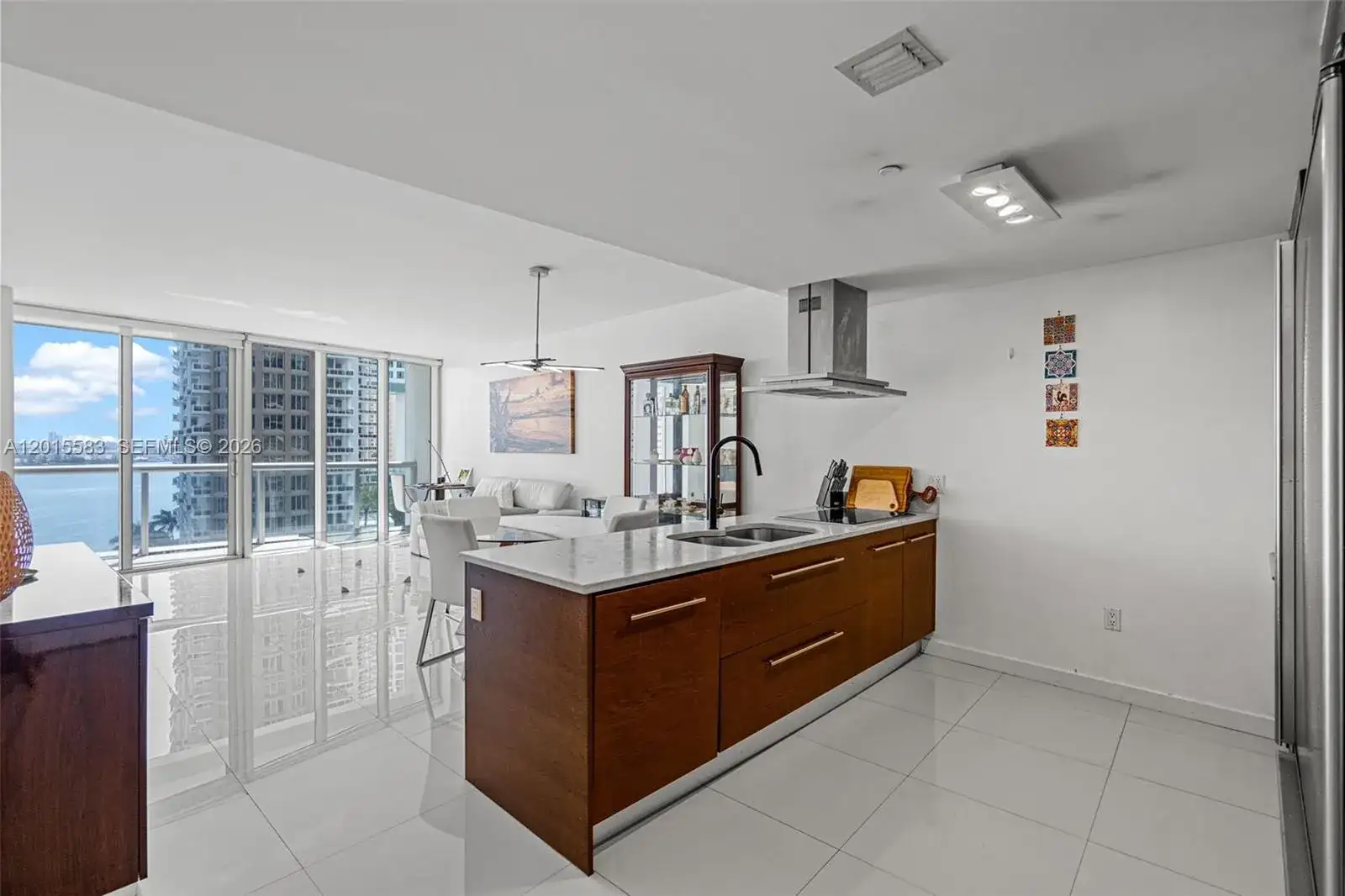 465 Brickell Ave # 1016, Miami FL 33131 photo 3