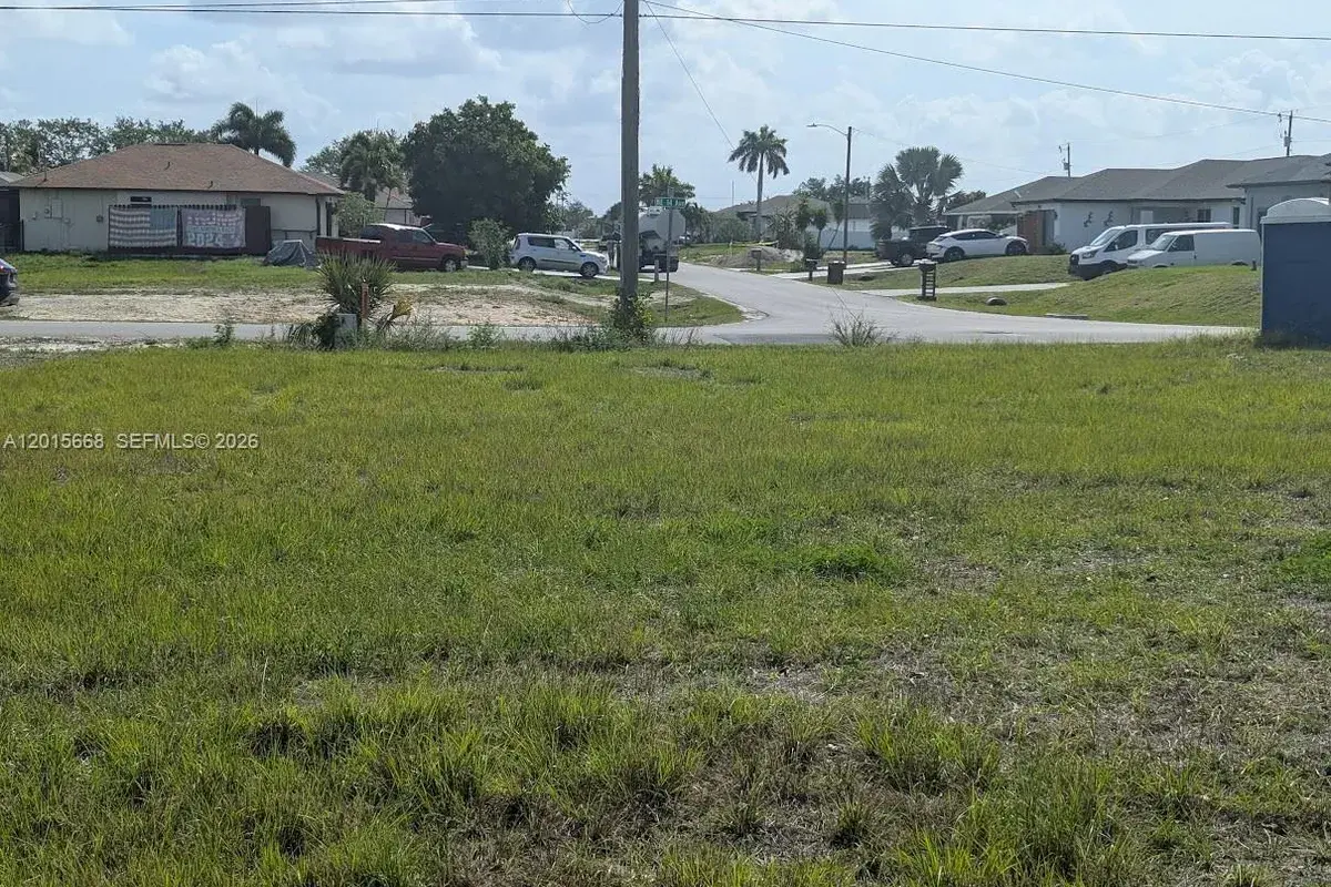 1402 NE 14 ave, Cape Coral FL 33909