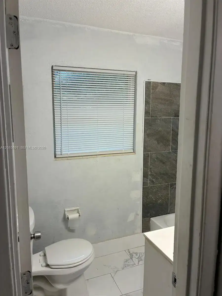 1 ST REGIS DR, Other City - In The State Of Florida FL 32505 photo 4