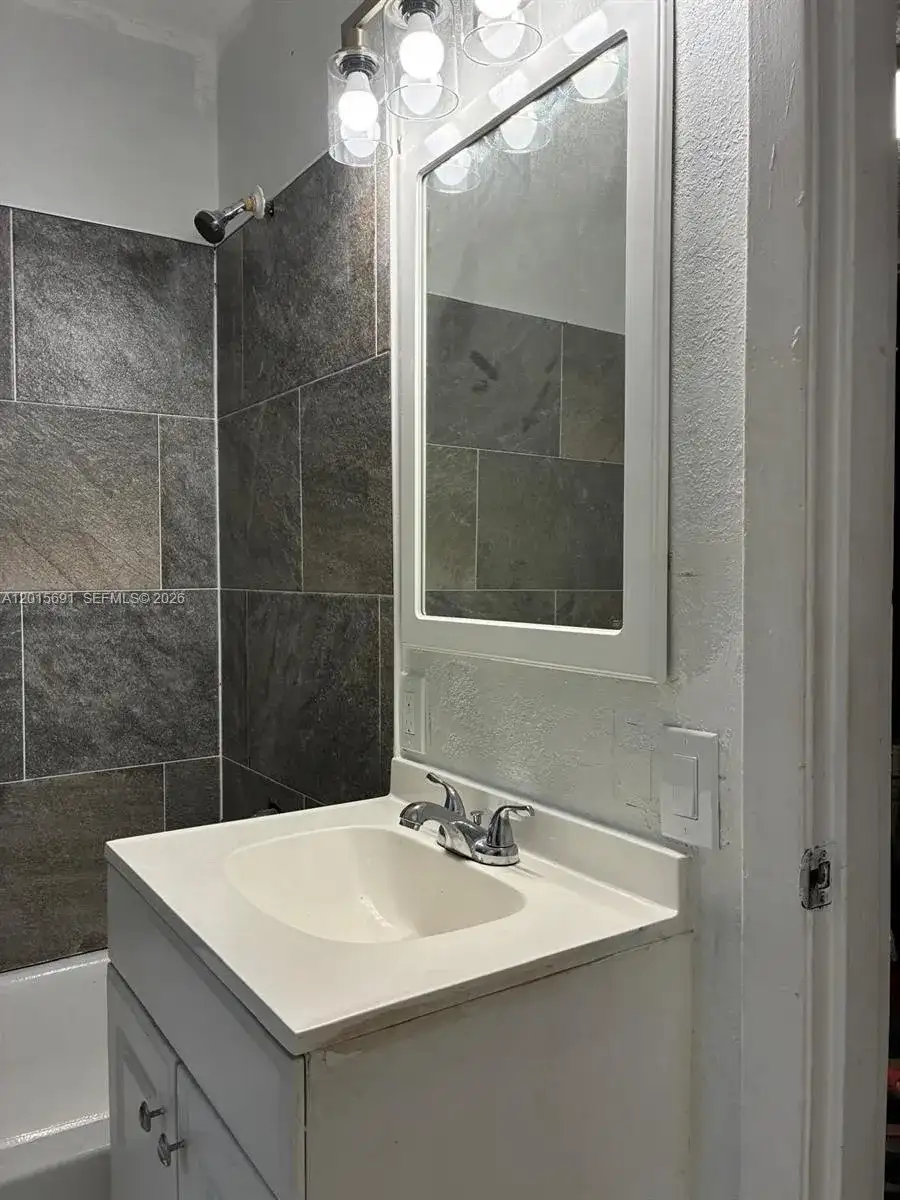 1 ST REGIS DR, Other City - In The State Of Florida FL 32505 photo 5