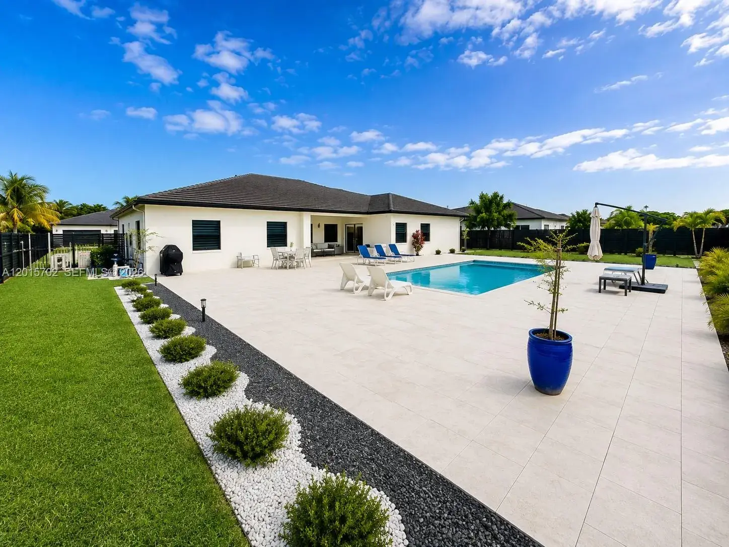 21480 SW 132nd Ct, Miami FL 33177
