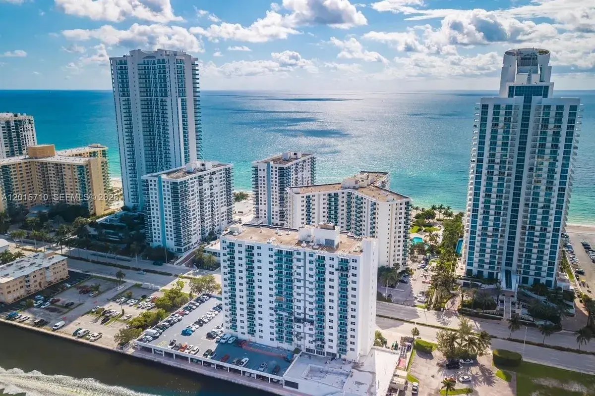 3001 S Ocean Dr # 703, Hollywood FL 33019