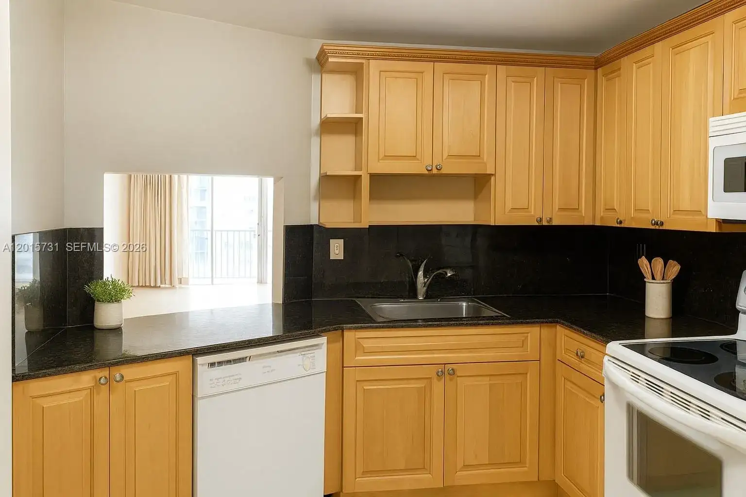 1750 NE 191st St # 3, Miami FL 33179 photo 4