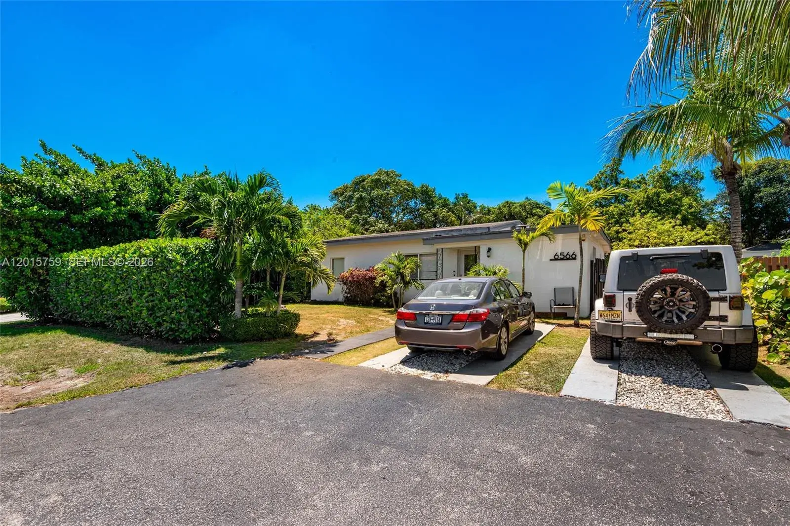 6566 SW 52nd Ter, South Miami FL 33155