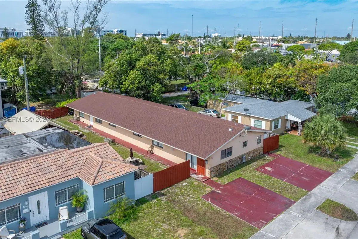 1916 - 1918 Grant Street, Hollywood FL 33020