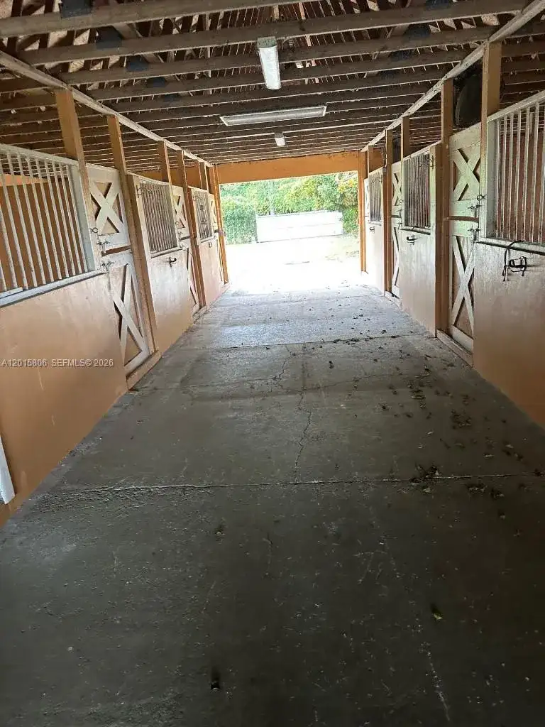 19191 SW 232nd St, Miami FL 33170 photo 3