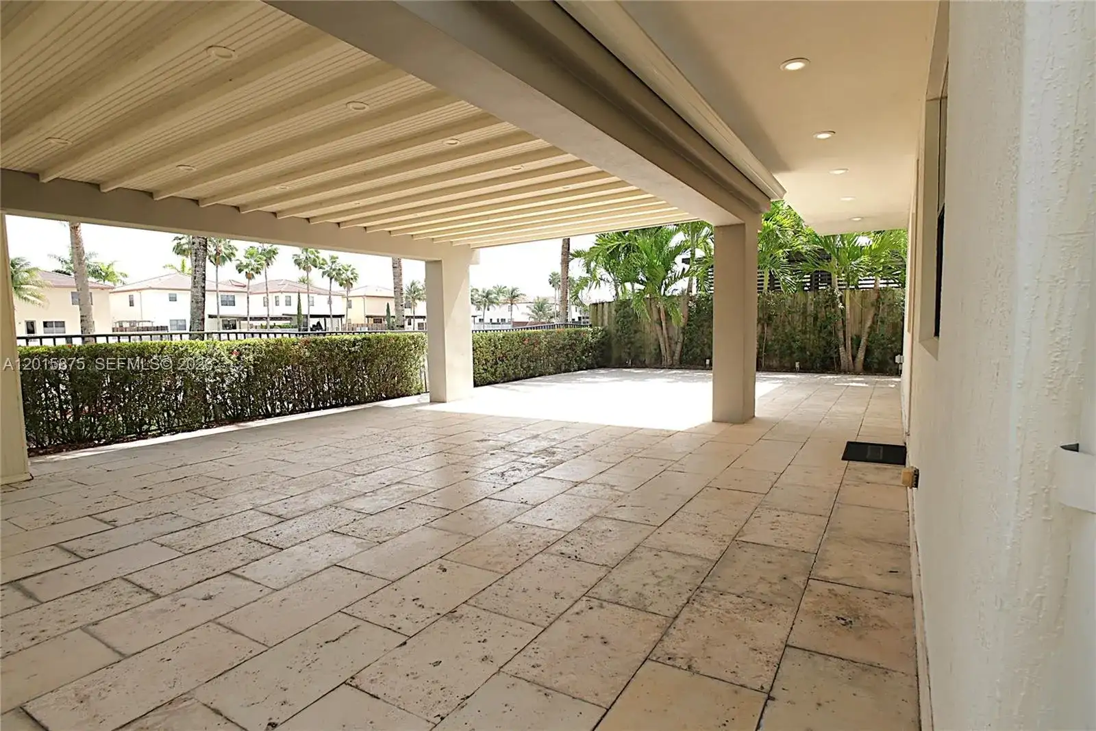 8925 NW 99th Ave, Doral FL 33178 photo 4