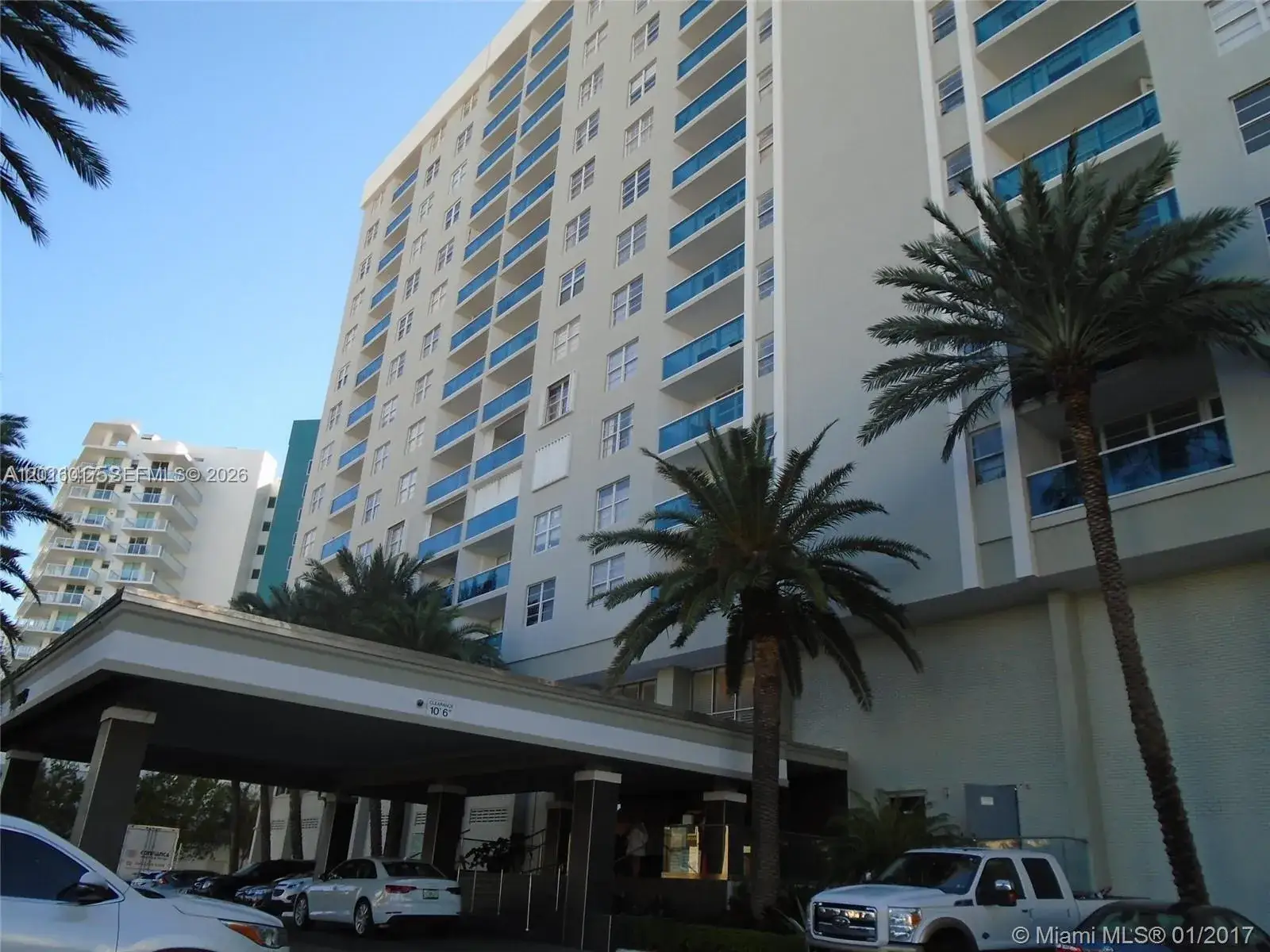 1 bedroom 1 bath Residential for sale at 6770 Indian Creek Dr # 6R, Miami Beach FL 33141