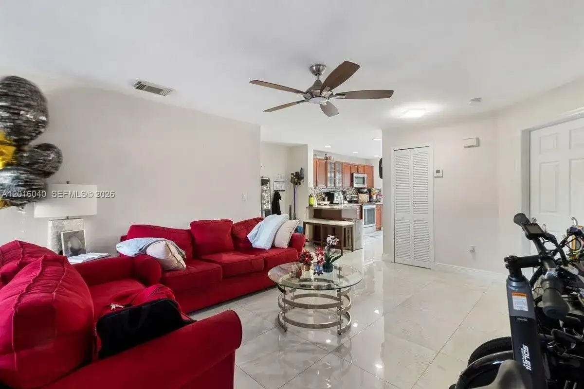 5605 NW 109th Ave # 71, Doral FL 33178 photo 3