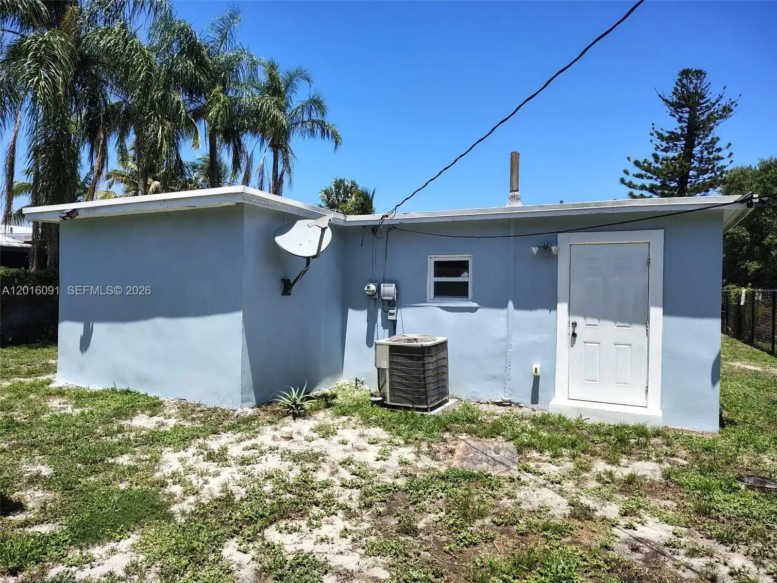 311 NW 28th Way, Fort Lauderdale FL 33311 photo 2