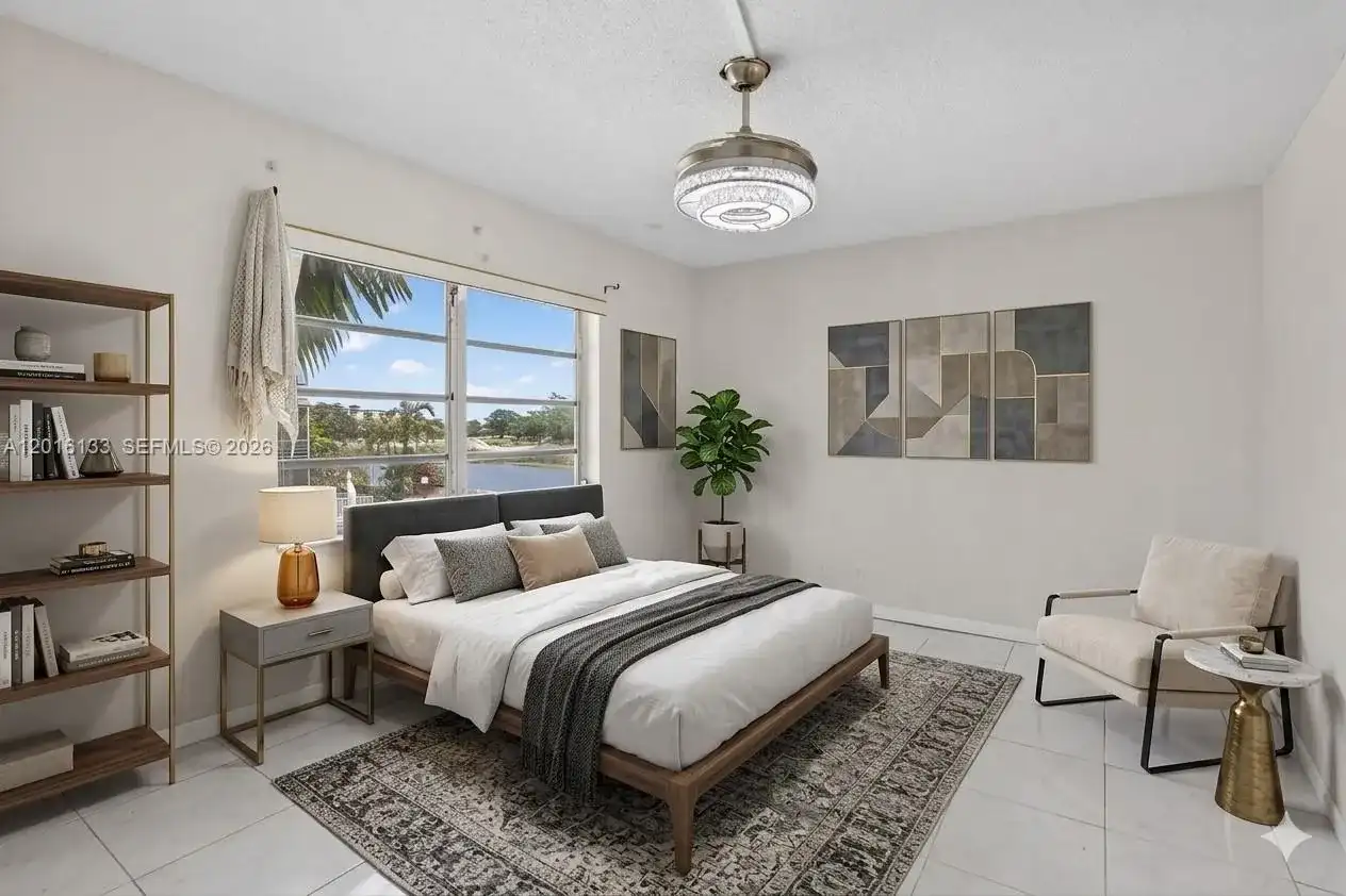 3048 E Sunrise Lakes Dr # 220, Sunrise FL 33322